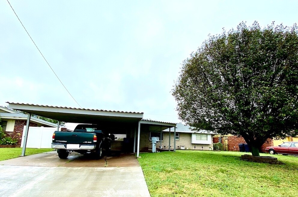 5412 S Independence Ave in Oklahoma City, OK - Building Photo