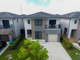 1159 NW 3rd St in Florida City, FL - Building Photo