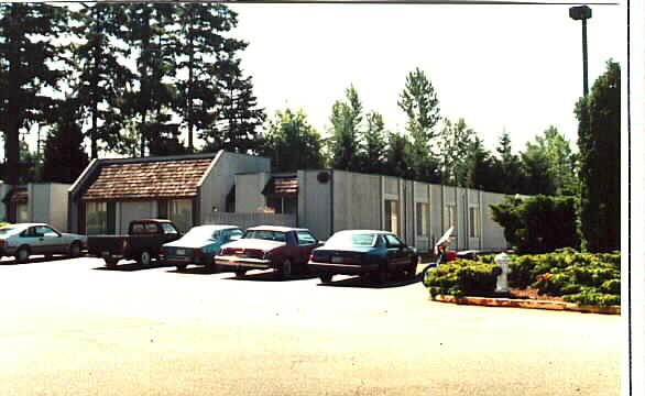 Fairwood Villa in Renton, WA - Building Photo