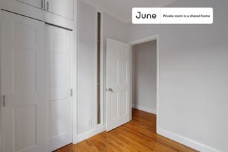 Private bedroom in 4 bed/1 bath Home in New York, NY - Building Photo - Building Photo