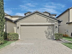 2729 Hampton Green Ln in Brandon, FL - Building Photo