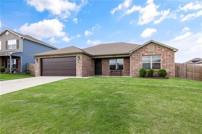 2313 Pinewood Ave in Lowell, AR - Building Photo - Building Photo