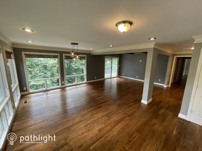 5583 Benton Woods Dr NE in Atlanta, GA - Building Photo - Building Photo