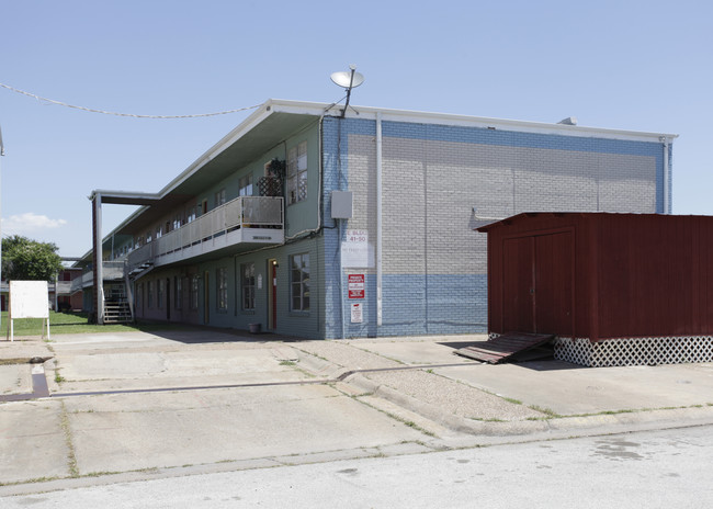 Tammie Jay Apartments in La Porte, TX - Building Photo - Building Photo