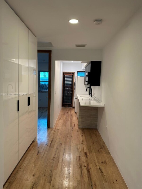 226 Jefferson Ave-Unit -6 in Miami Beach, FL - Building Photo - Building Photo