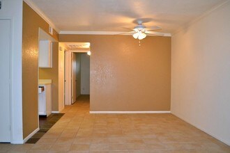 4211 E Palm Ln-Unit -UNIT 105 in Phoenix, AZ - Foto de edificio - Building Photo