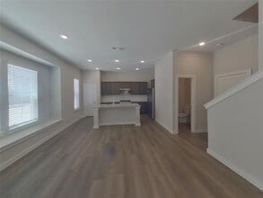 1102 Fallgate Dr in Saginaw, TX - Building Photo - Building Photo