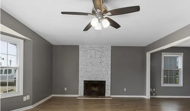 14011 Dunbar Ct in Grandview, MO - Building Photo - Building Photo