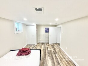 128 Walter St in Kitchener, ON - Building Photo - Building Photo