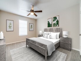 The Oaks Apartments At Medical Center in San Antonio, TX - Building Photo