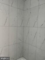 20 Florence Tollgate in Florence, NJ - Building Photo