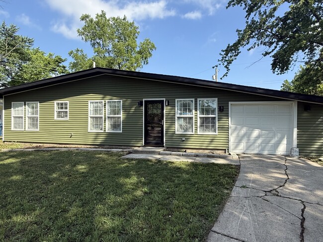 property at 744 E 48th Pl
