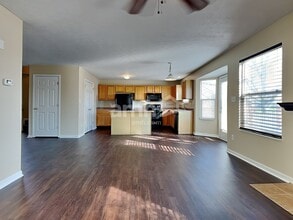 3207 Creekshore Dr in Indianapolis, IN - Building Photo - Building Photo