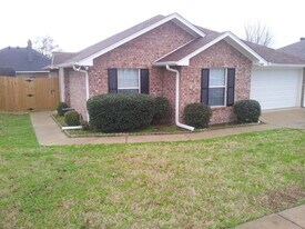 1141 Woodlands Park Dr in Lindale, TX - Building Photo