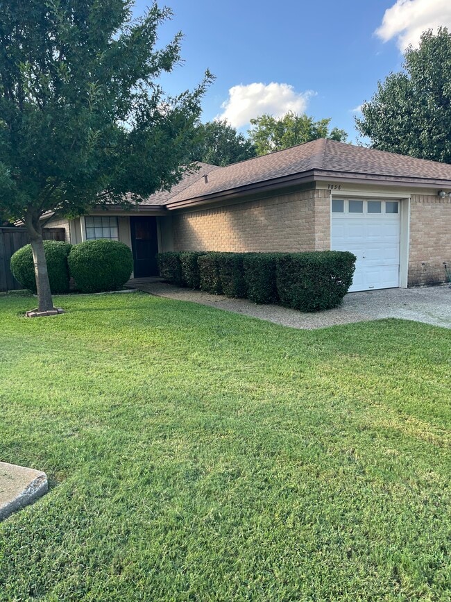 property at 7856 Colwick Ct