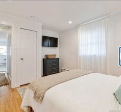 1 Dogwood St in Sag Harbor, NY - Building Photo - Building Photo