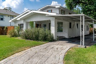 7837 Detroit St in Houston, TX - Building Photo