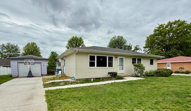 property at 933 Greenfield Ave