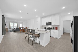 10917 Fly Catcher Dr in Willis, TX - Building Photo - Building Photo