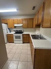 7310 Michigan Ave in Laredo, TX - Building Photo - Building Photo