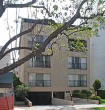 318 N Oakhurst Dr in Beverly Hills, CA - Building Photo - Building Photo