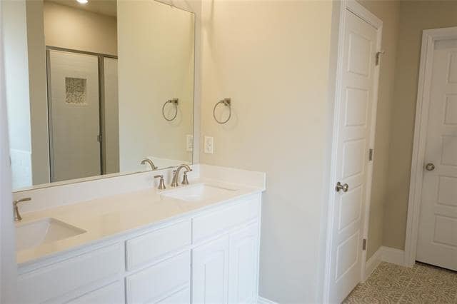 property at 1905 W Westhill Dr