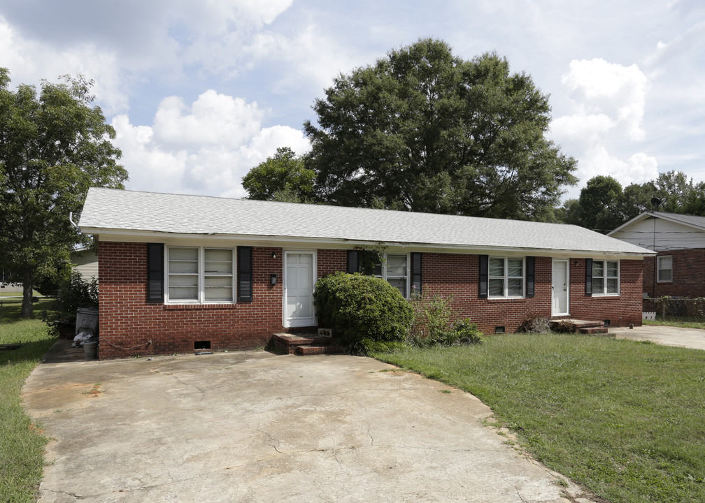 Maple St Duplex in Simpsonville, SC - Foto de edificio