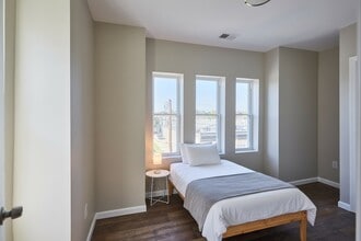 5514 Woodland Ave in Philadelphia, PA - Building Photo - Building Photo