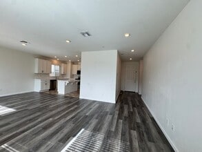 3602 Hawks Peak Dr in Madera, CA - Building Photo - Building Photo