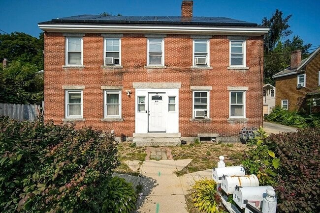 property at 815-819-819 River St