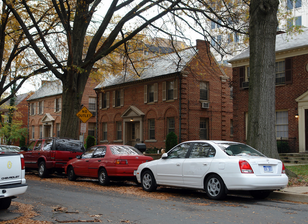 4530 Avondale St in Bethesda, MD - Building Photo