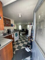 224 Rainbow St in Royalton, VT - Building Photo