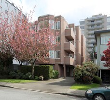 1438 W 11th Ave in Vancouver, BC - Building Photo