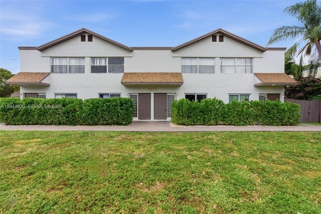 3003 NW 5th Terrace in Pompano Beach, FL - Building Photo - Building Photo