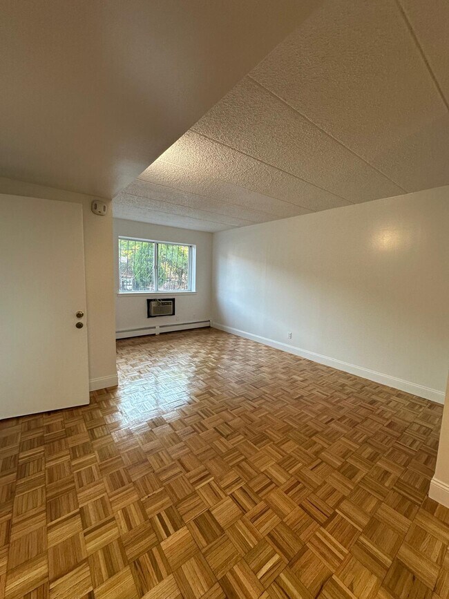 517 E 171st St in Bronx, NY - Building Photo - Building Photo