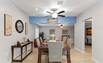 18830 NW 7th Ave in Miami, FL - Building Photo - Building Photo