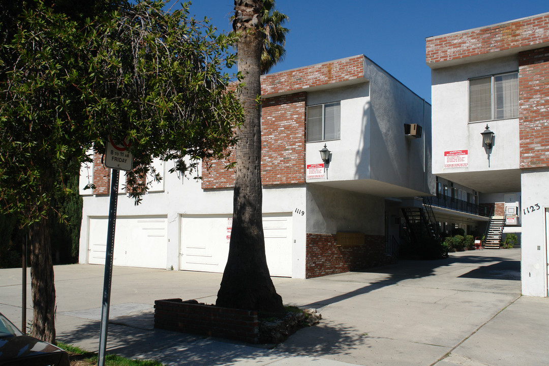 Flats on Elk in Glendale, CA - Foto de edificio