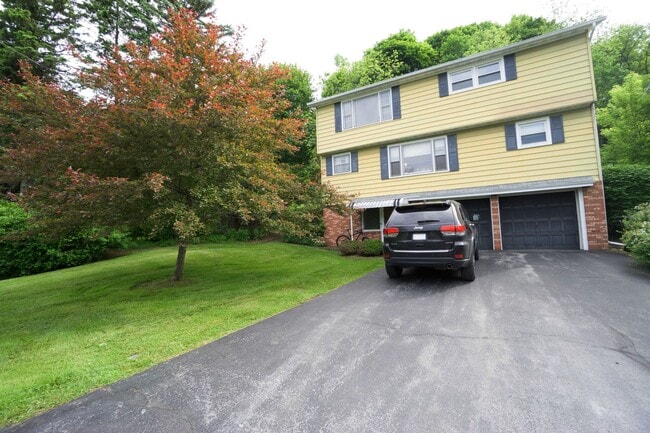 property at 123-125 Houston Ave