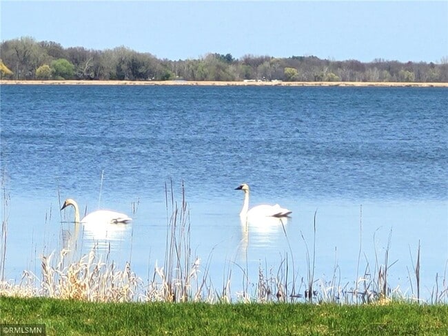 property at 3311 Interlachen Dr NE