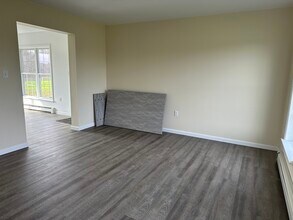 91 Courts Ln in Hudson, NY - Building Photo - Building Photo