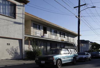 1560-1568 36th Ave in Oakland, CA - Foto de edificio - Building Photo