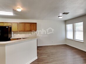 3915 Ridge Canyon Rd in Baytown, TX - Building Photo - Building Photo