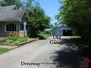 411 First Ave N in Baxter, TN - Building Photo - Building Photo