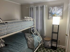 1746 E Broad St in Columbus, OH - Building Photo - Building Photo