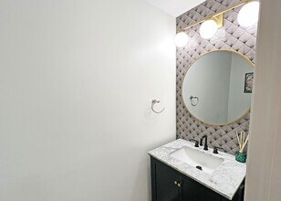2345 N Wayne Ave in Chicago, IL - Building Photo - Building Photo