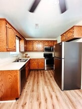 112 Ballygar St, Unit G in Clarksville, TN - Foto de edificio - Building Photo