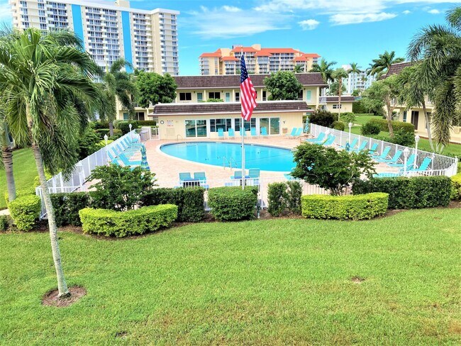 130 N Collier Blvd