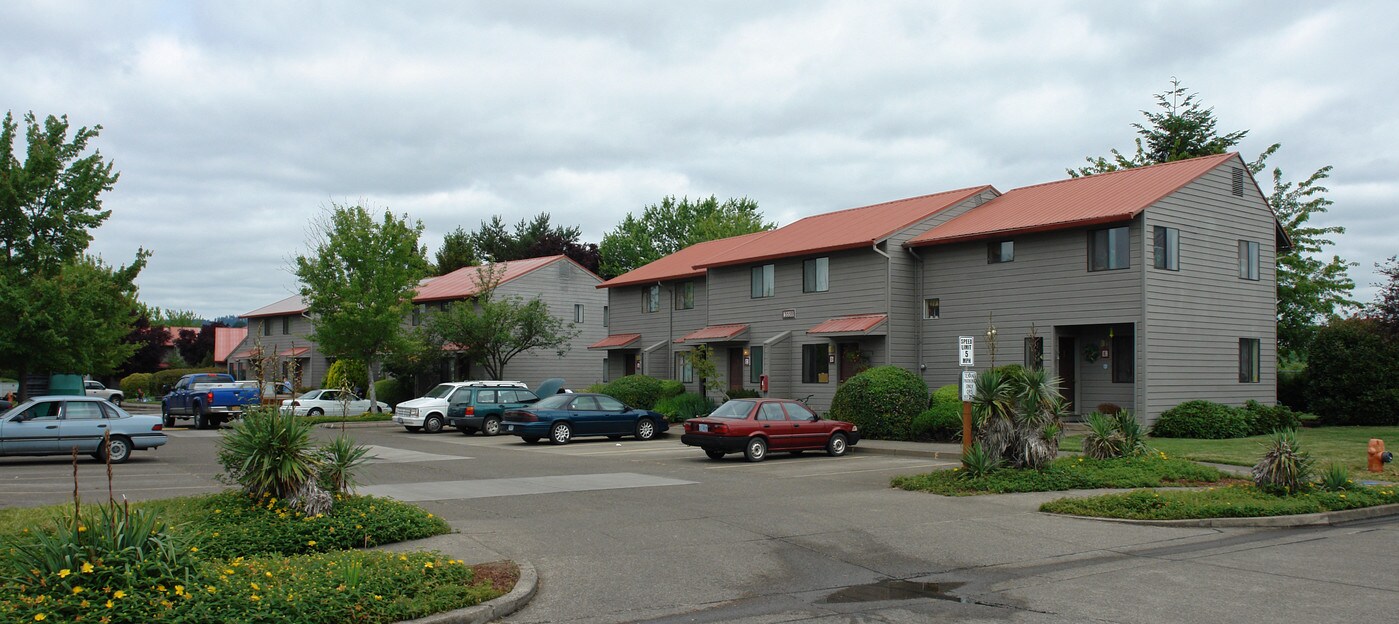 Oakcrest Family Housing in Corvallis, OR - Foto de edificio