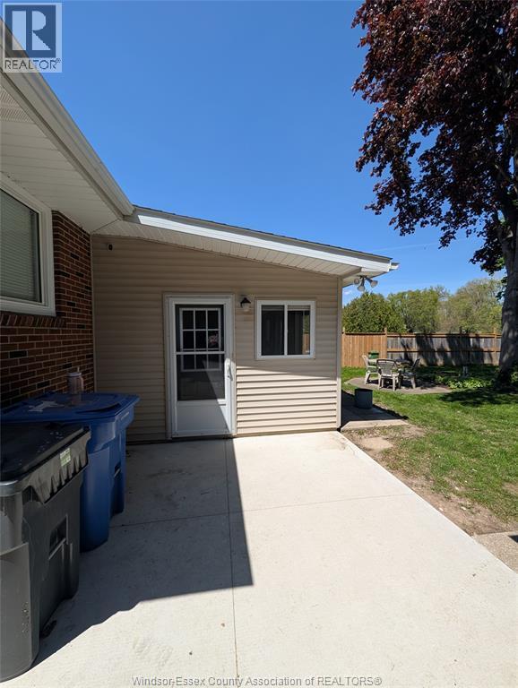 2990 Pillette Rd in Windsor, ON - Building Photo - Building Photo