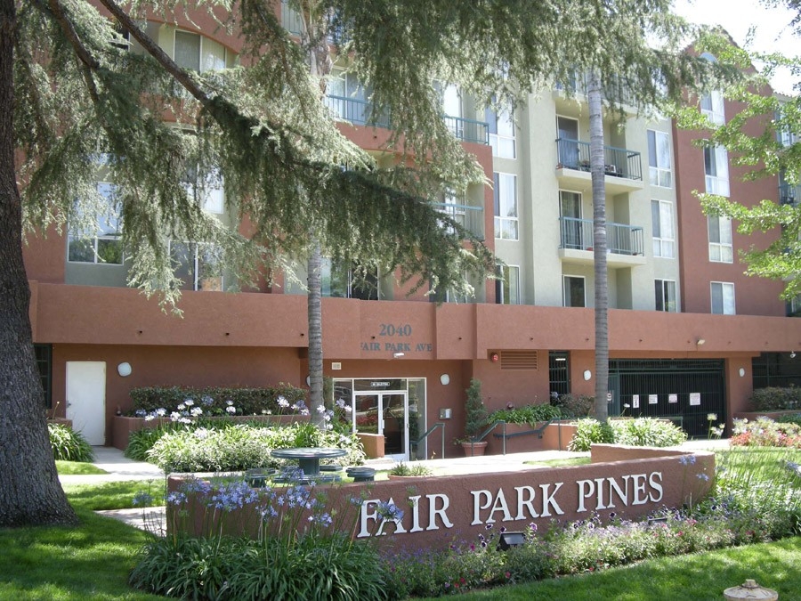 Fair Park Pines in Los Angeles, CA - Building Photo